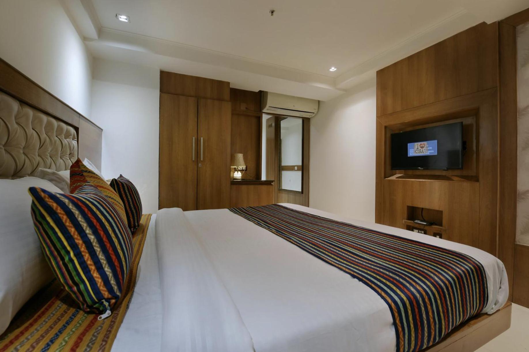 Hotel Lotus Paradise - Banquet & Dining - Near Murthal Sukhdev Rai ภายนอก รูปภาพ