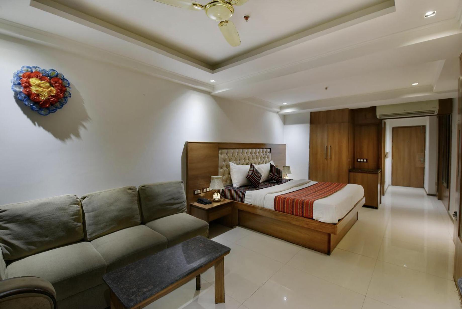 Hotel Lotus Paradise - Banquet & Dining - Near Murthal Sukhdev Rai ภายนอก รูปภาพ